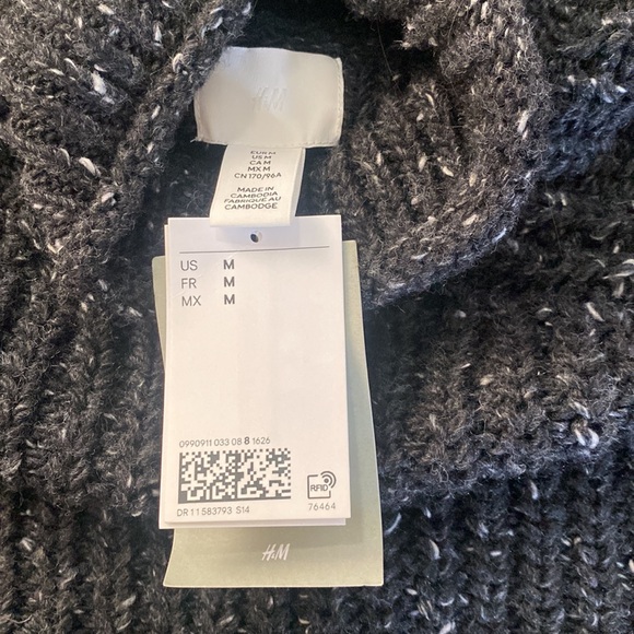 H&M knit sweater - Picture 3 of 3
